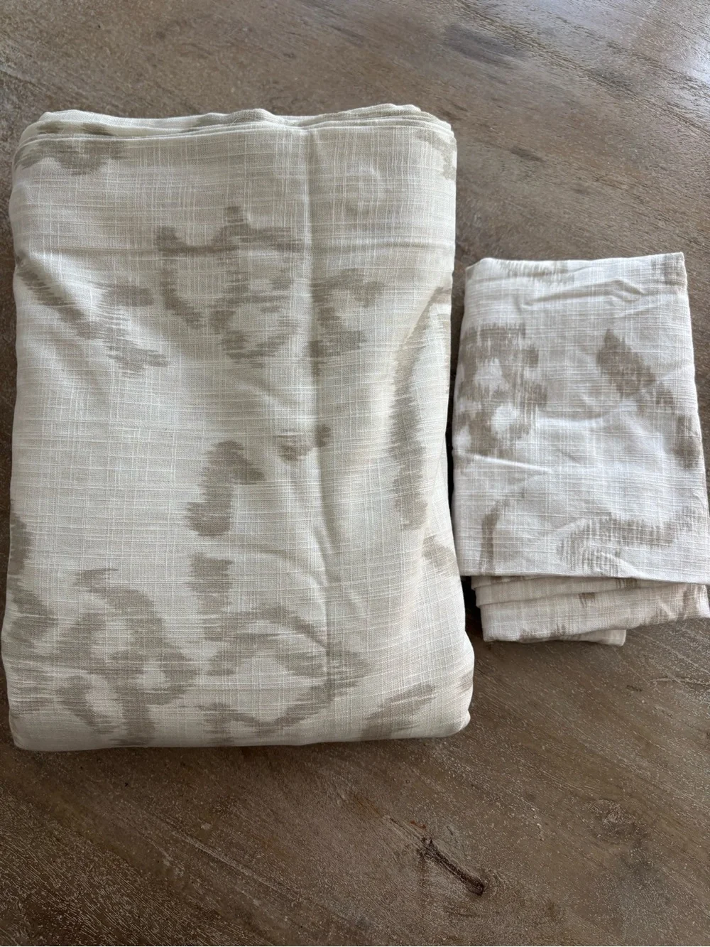 West Elm Taupe and White Abstract Ikat Queen Duvet Cover & 1 King Sham